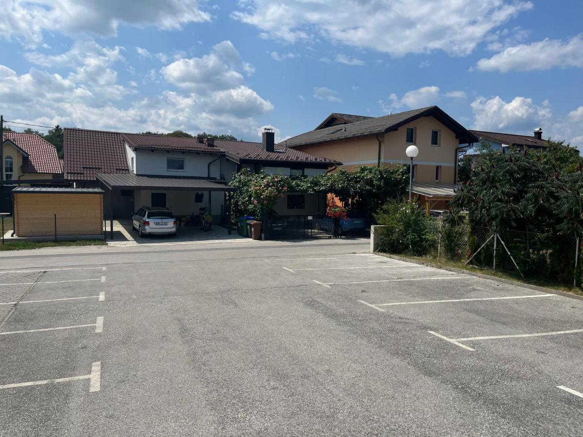 Room Oaza Miru Maribor Exterior foto